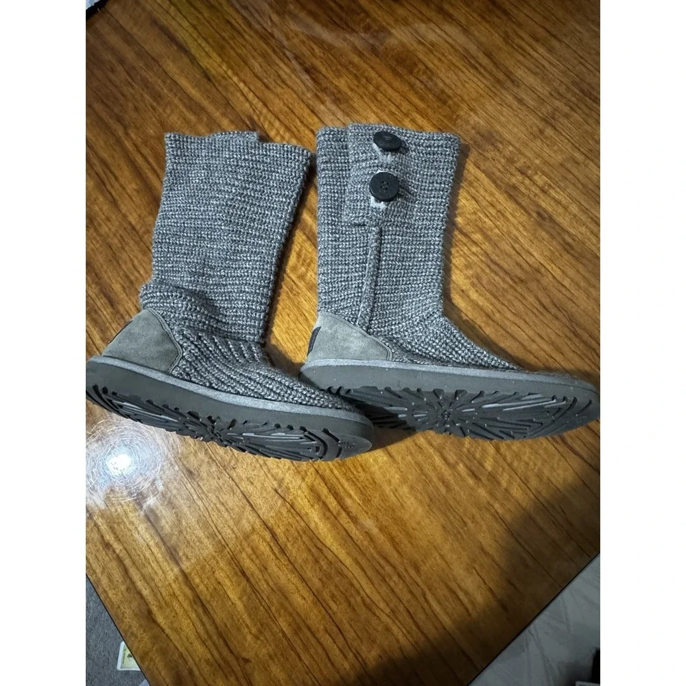 UGG Cardy Gray Knit Button Mid-Calf Boots Wool Lined Womens 3 5649